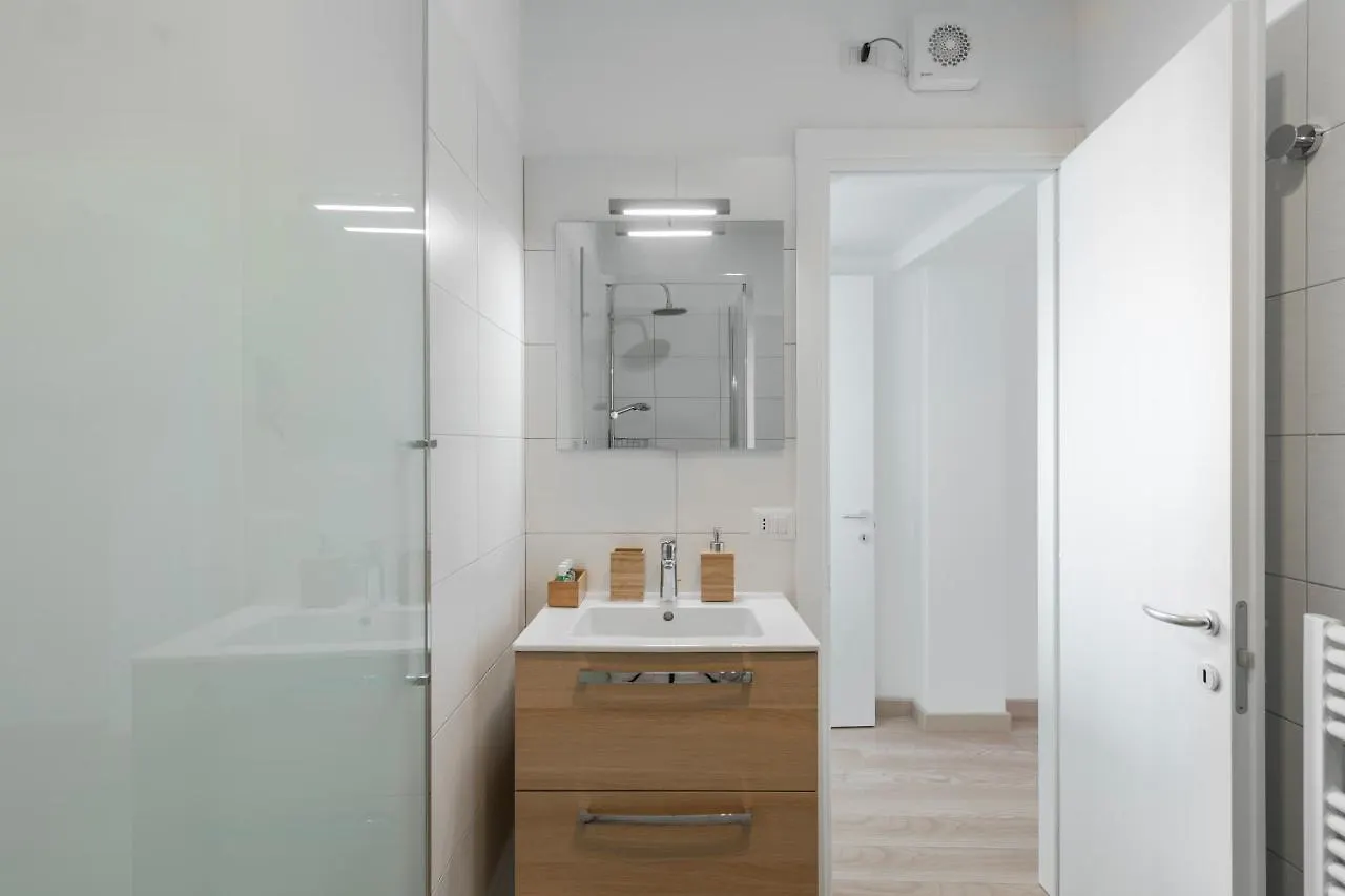 Varenna Hill Apt Apartman Perledo